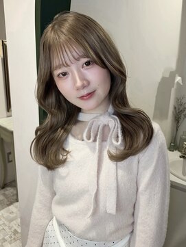 リタ(Lita) ★小顔くびれミディ×ミルクティー