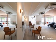 イースト(EAST)