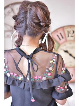 メイズ(MAZE) くるりんぱと三つ編みでつくるアレンジ【メイズ・鍛原志行】