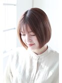 ベージュ×ミニボブ