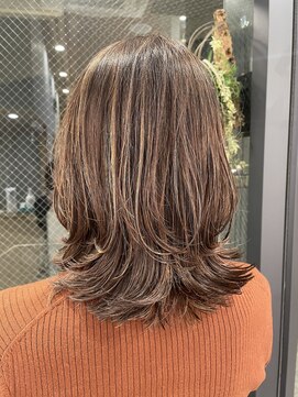 アールヘア ナチュラルアンドオーガニックサロン レイヤーミディ×脱白髪染めハイライト×30代40代50代