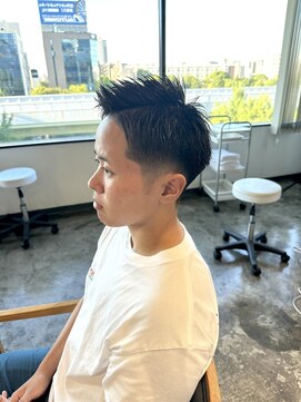 ザ オーダー(THE ORDER) ナチュラルアップバンクフェードカットメンズビジネスヘア