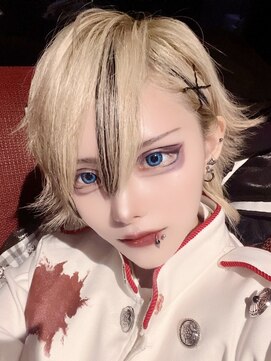 ボヤージュニケ(Voyage Nike) 【ゼラ様】ホワイトブロンドショートウルフ