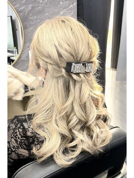 リアオオサカ テラス 梅田(Ria OSAKA terrace) ヘアセット×ハーフアップ