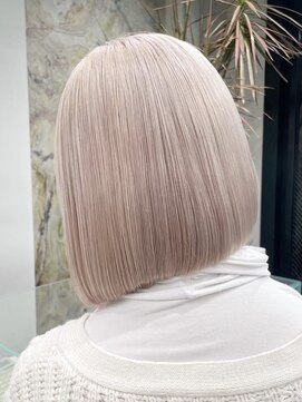 ソル ジングウマエ(SOL JINGUMAE) ミルクティーベージュダブルカラーインナーカラーショートボブ