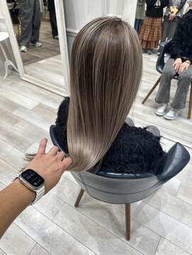カラ 京都河原町(Kala) ハイライトバレイヤージュダブルカラーケアブリーチ20代30代