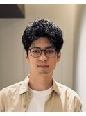 自宅でも簡単に雰囲気を出せる。大人の無造作ニュアンスパーマ