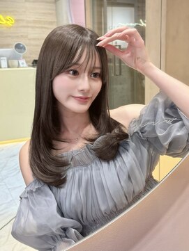 グロー 大宮(GLROW) ミディアムレイヤー　レイヤーカット　オリーブベージュ