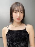 逆三角形 外ハネ切りっぱなしボブM20250922