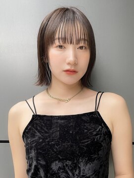 トルネード(TORNADO) 逆三角形 外ハネ切りっぱなしボブM20250922