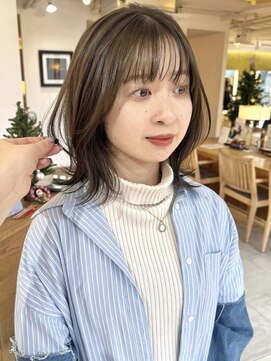 ビーチ(BEACH) オリーブベージュくびれはねミディアムレイヤー