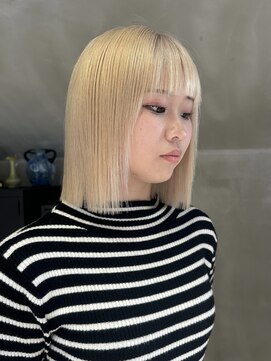 ニキータ(Nikiita) 〈ムラ修正してブロンドヘアに〉