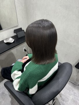 エイル リュクス(Aujua Eir LUXE) 赤み消し　グレージュ