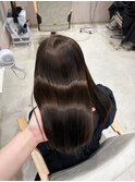 オリーブカラーレイヤーカット顔周りレイヤー髪質改善
