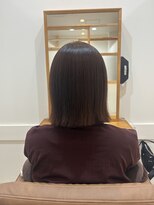 エフプラス(fplus)&nbsp;【髪質改善】広がりを抑える艶切りっぱなしボブ【Y00134】