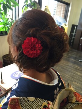 アレア(aller.a) 祝　華やか成人式アップ