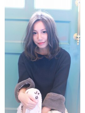 シレーナ ヘアーリゾート(Sirena Hair Resort) 大人かわいい☆ゆるふわミディ