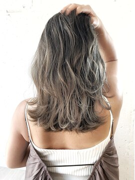ヘアーワークス ヘルム 渋谷店(HAIR WORKS HELM) 【HELM渋谷】ミディアムレイヤーバレイヤージュ