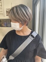 ホワイト×ベージュ
