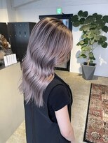 メリー オオサカ(Merly Osaka)&nbsp;ウェーブ巻きが似合うバレイヤージュ２_silky white lavender_