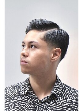 ブランクバーバーショップ(BLANK BARBERSHOP) ミドルフェード ハードパートスタイル【西宮 夙川 苦楽園】
