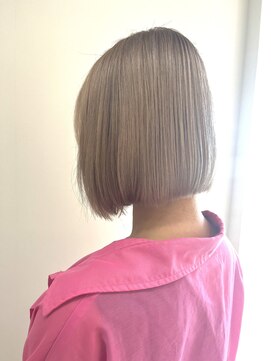 ヒビカ(HIBIKA) ハイトーンミルクティーベージュ_切りっぱなしボブ