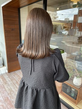 ヘア プロデュース キュオン(hair produce CUEON.) グレージュ