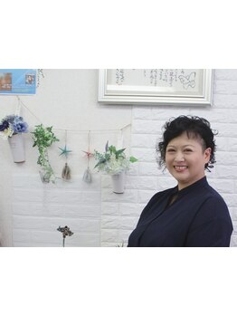 プライベートサロンだからこそ、お客様一人一人との時間を大切に。あなただけの贅沢なサロンタイムを―。