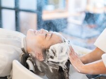 ◆髪が生える環境・頭皮環境を整えるヘッドスパ◆ 頭のコリをほぐしリラックスする贅沢時間