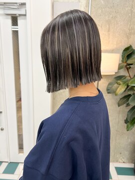 ノエ(noe) ミニボブ×ハイライト(20代/30代/ベージュ/グレージュ)M41