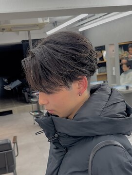 オーバルバイアピッシュ(OVARL by apish) フェザーショートパーマメンズセンターパート毛流れリバース