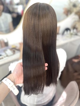 エルバイラビス 大宮(elu by lovis) 《高橋亜美》オリーブブラウン/艶カラー/大宮