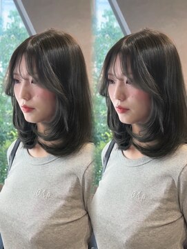 ジゼル(GiseL) レイヤー　オリーブ　グレージュ　ミディアム