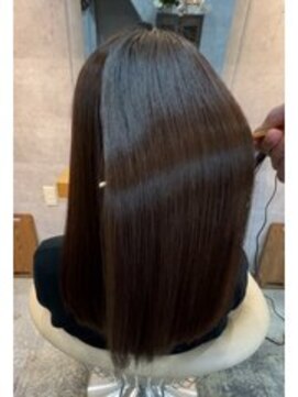 レディオ ザ イシン(LeDio the ISIN) 髪質改善/白髪染め/白髪ぼかし/縮毛矯正/ヘッドスパ【星川】