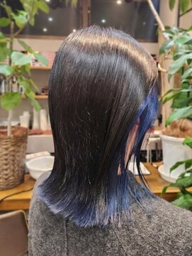 アヴァロンテ アットウィルヘアー(A VOLONTE at will hair) 黒髪に映える【ミッドナイトブルー】のインナーカラー