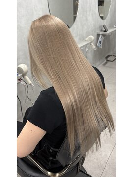 ロエム(Loem) ハイトーンベージュ