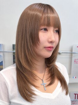 グラマシー アレックス(Gramercy alex)の写真/顔周りのカットで可愛いは決まる！トレンドのザクザクレイヤーで理想の自分へ。
