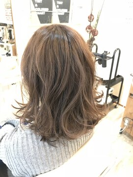 アーティスト サロン ショウ(artist salon SHOW) 切りっぱなしセミディーボブ ヘルシースタイル 30代40代50代