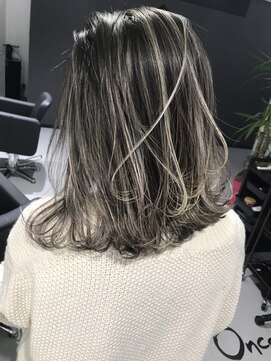 キング 枚方店(K!ng) 【枚方、高槻、梅田】ホワイトハイライト