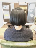 上品前下がりボブ