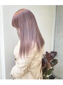 ピンクベージュ