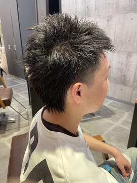 マム(ma'am) 刈り上げショート