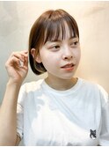 【mee.】ユウ　ショート　ボブ　ミニボブ　ベージュ　顔まわり