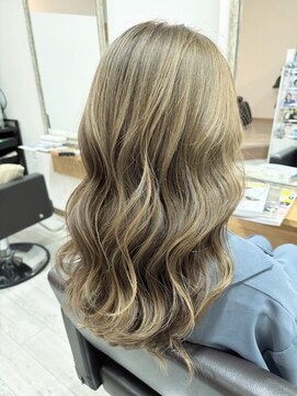 アンド(A&ND) オリーブベージュ《ハイライト》