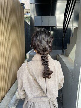 エレノア 梅田 大阪駅前第4ビル店(Eleanor) ふわふわ編みおろしアレンジ