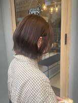 バイエイト(X８)&nbsp;耳にかけても可愛い！レイヤーボブ×ベージュカラー