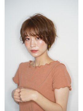 ルフュージュ バイ プロデュース 相模大野店(Refuge by Produce) くびれショート/マロンベージュ