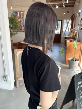 オー(OOO) ぱつっとボブ×グレージュ