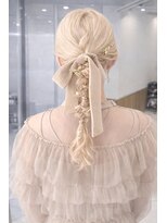 ストゥー(StueW.)&nbsp;お呼ばれパーティーヘアセット9/ヘアメイク/アレンジ/ブリーチ