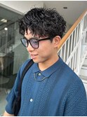 センターパート波巻きパーマニュアンスパーマ